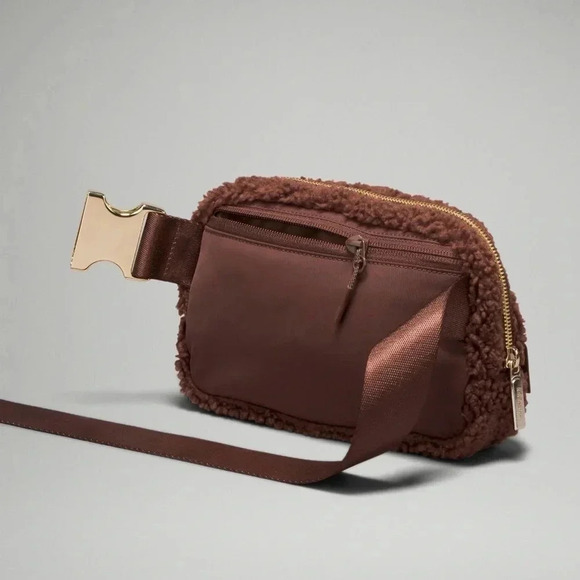 Lululemon Everywhere fleece Belt Bag Brown Earth/Gold size 1L - Picture 8 of 10